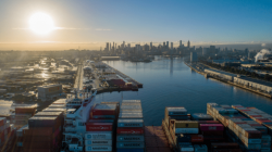 澳大利亚墨尔本港:查获价值1.04亿美元的海洛因